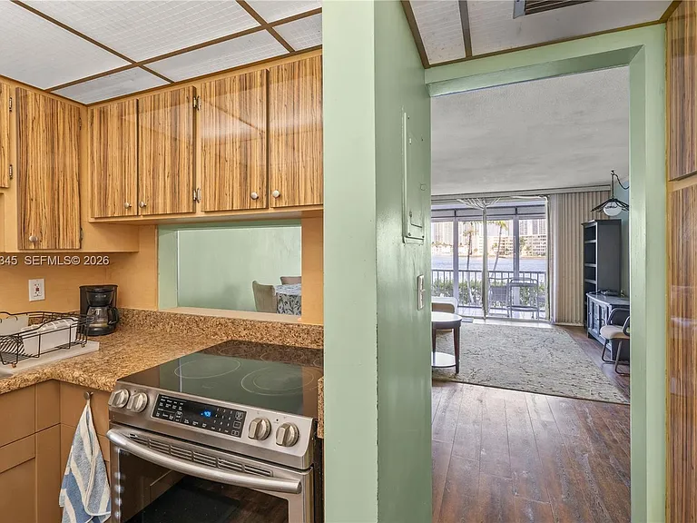 2861 Leonard Dr #F208 — Photo 7