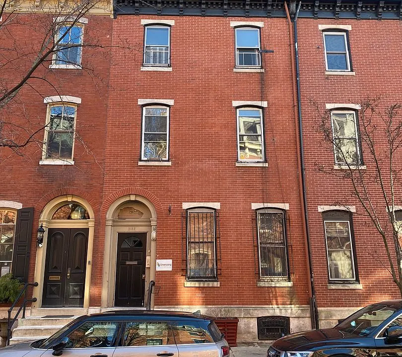 2122 Pine