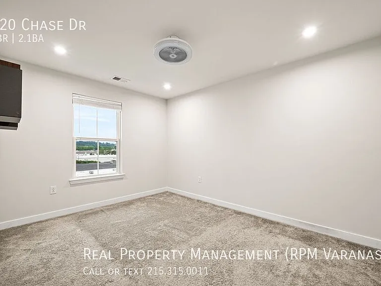 220 Chase Dr — Photo 33