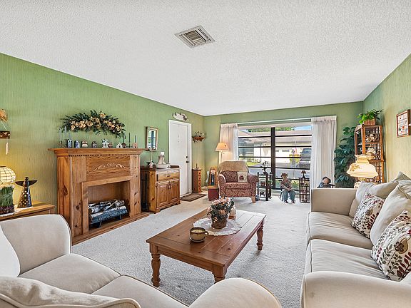5th image of 4866 Equestrian Road #A
