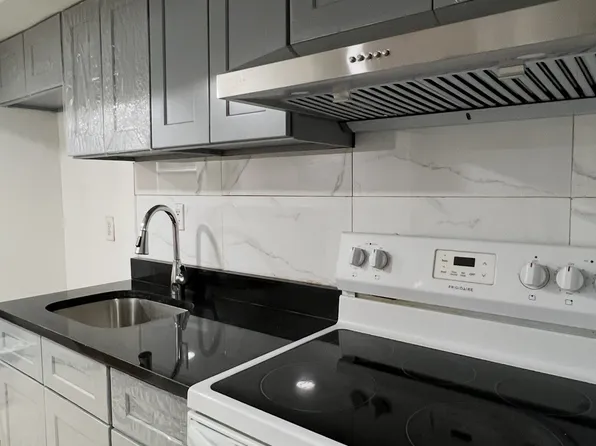 (undisclosed Address), Flushing, NY 11367