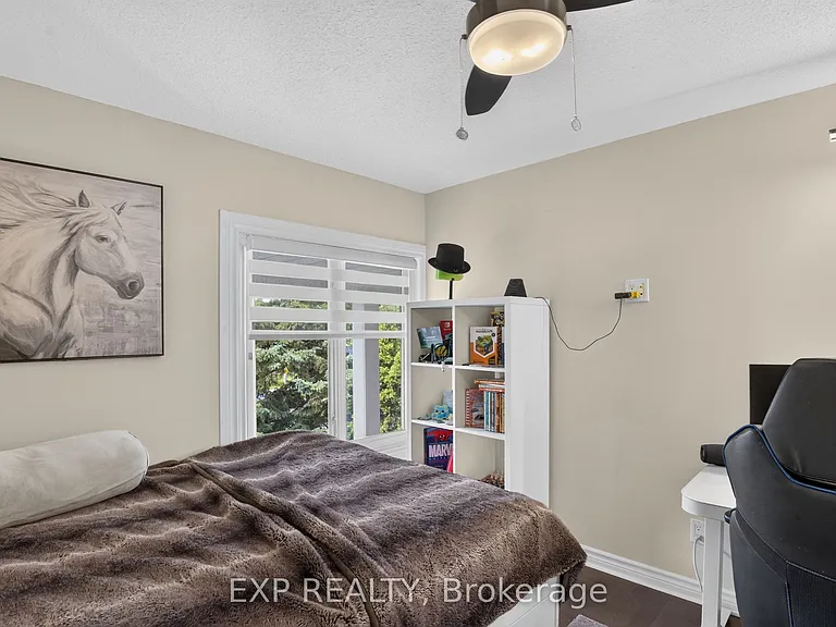 2490 Regina St — Photo 17