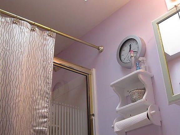 bathroom with skyline