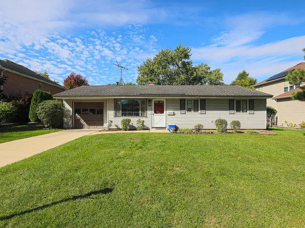 218 Webster Ln, Schaumburg, IL 60193