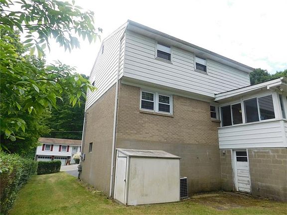 3rd image of 761 Cedarwood Dr