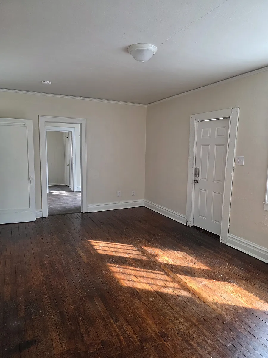 Building Photo - 241 S Heber St #2