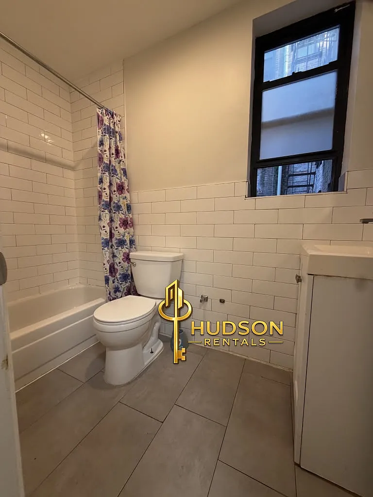 164 Bergen Ave — Photo 4