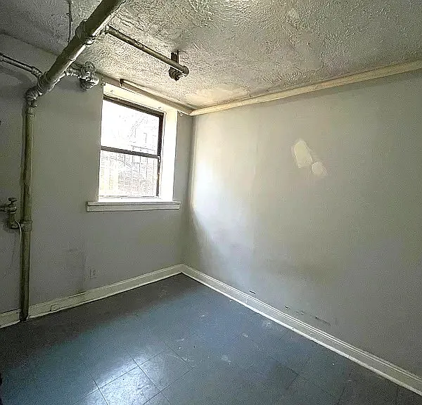 160 Vermilyea Ave #ST — Photo 3
