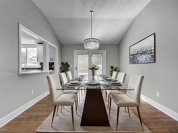 4th image of 16667 Drake Rd