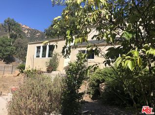 708 Thornhill Rd, Calabasas, CA 91302