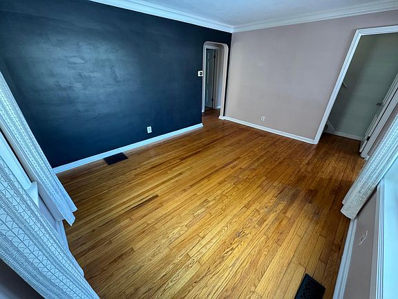 4th image of 537 E Beechwold Blvd