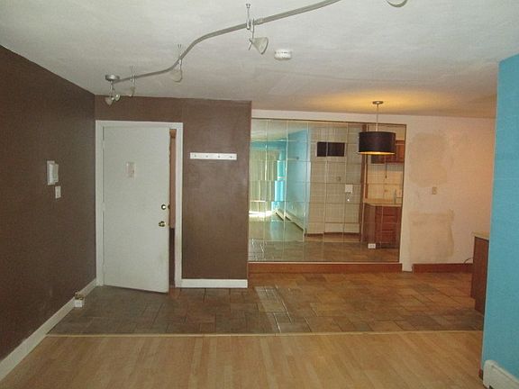 4th image of 765 Grove Dr APT 104