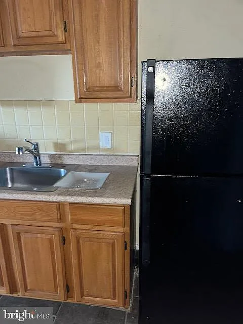 1 bed, 2544 sqft, $995 — Photo 1