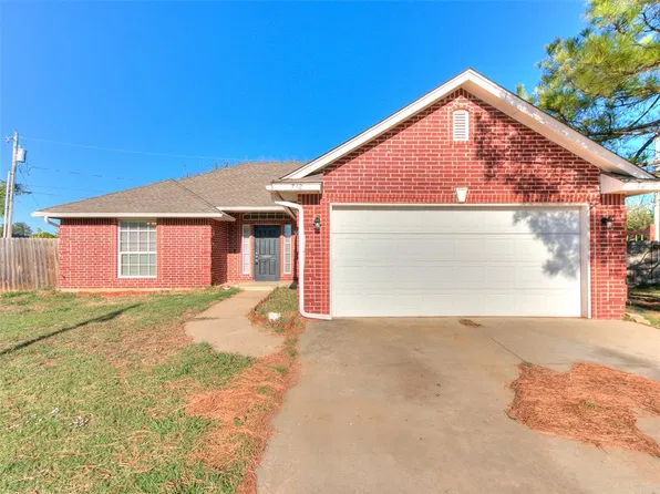712 Wall Cir, Moore, OK 73160