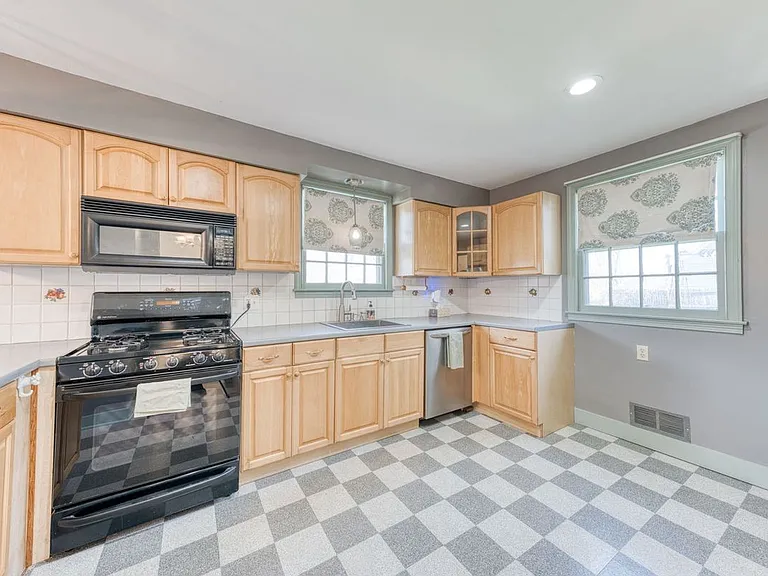 65 Tyler Lake Hts — Photo 11