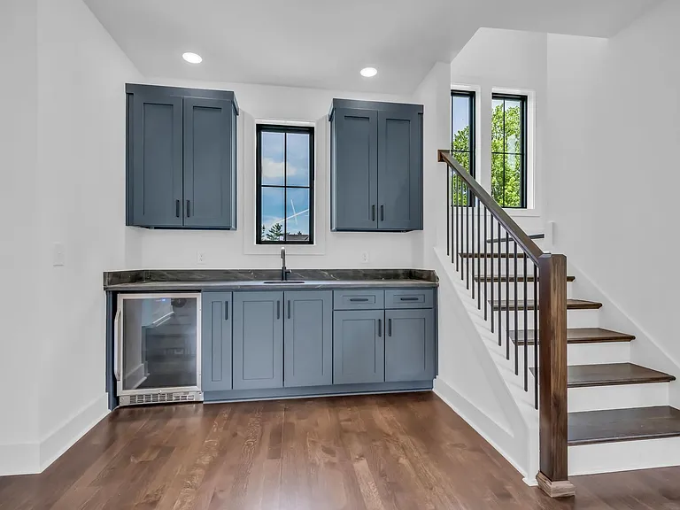 1114 Leland Ave — Photo 10