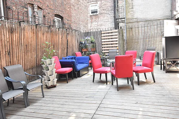 Rented by Bold New York | media 29