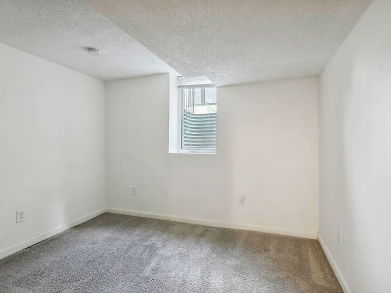 3912 Thomas Ave N #2 — Photo 13