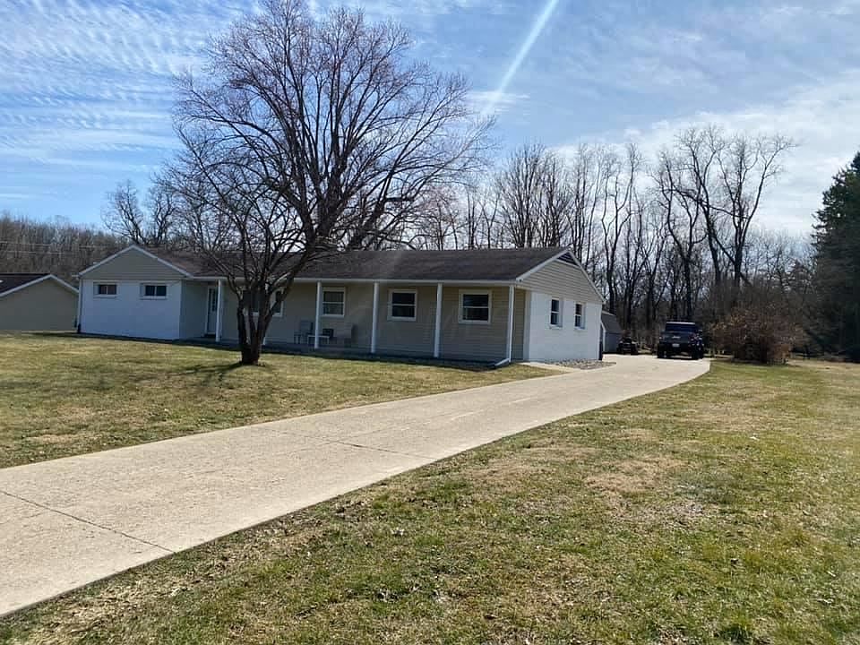 1st image of 34 Dixie Dr