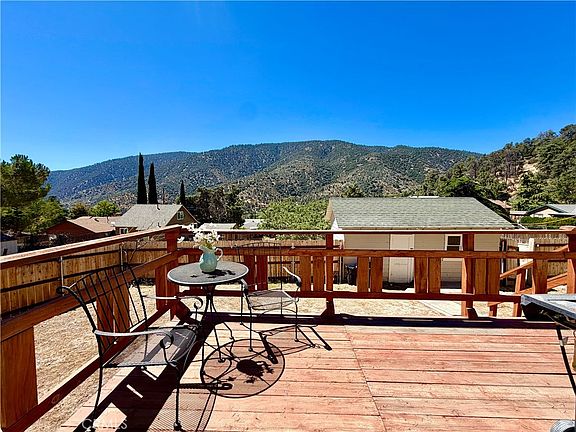 3rd image of 4244 Spruce Trl