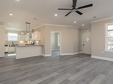 954 S Willett St — Photo 18