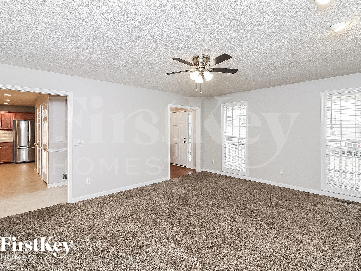 3 bed, 2.5 bath, 2058 sqft, $2,405 — Photo 3
