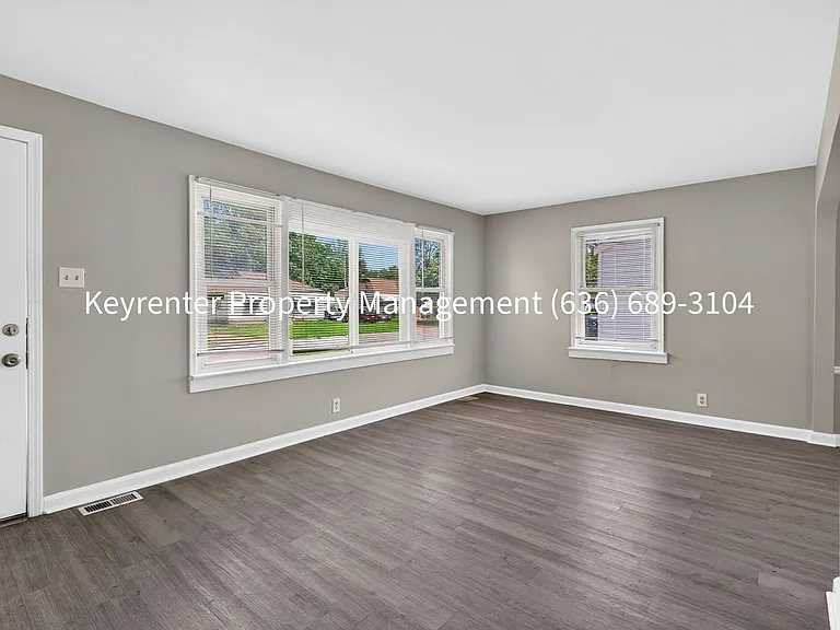 6317 Abbott Dr — Photo 14