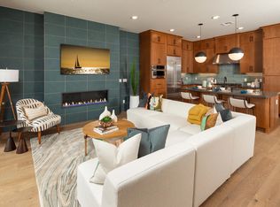 107 10th St, Marina, CA 93933