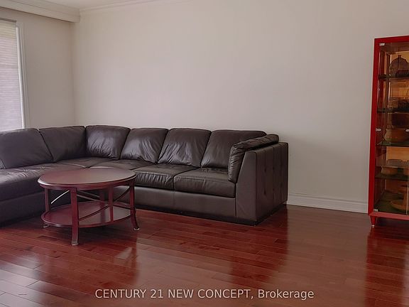 5th image of 68 Transwell Ave