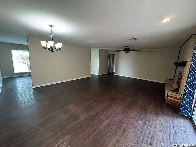 Building Photo - 5830 Freemans Farm St
