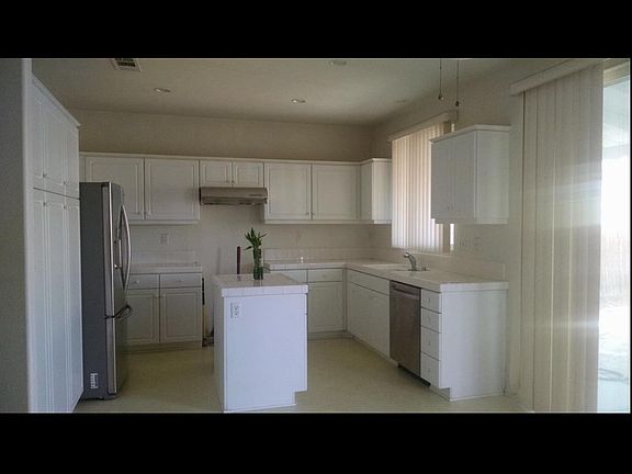 2nd image of 13806 Sunshine Terrace St