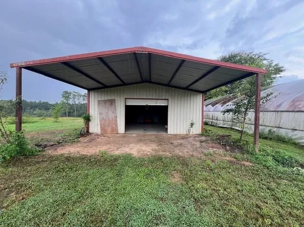 1000 Honeysuckle Rd, Samson, AL 36477