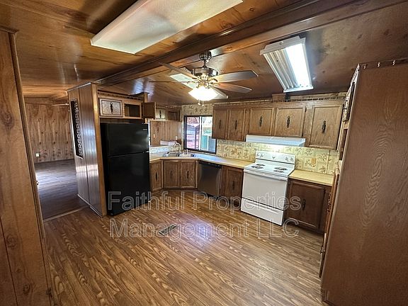 5th image of 10251 Shadow Wood Cir