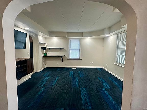 4th image of 700 S Locke St