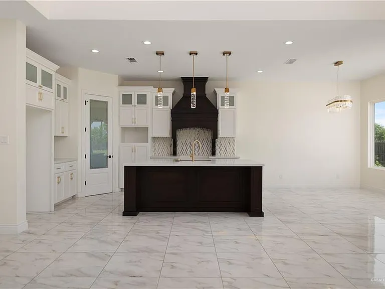 702 Los Ejidos St — Photo 8