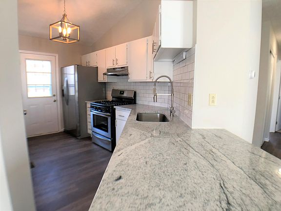 5th image of 3888 Maidens Larne Dr