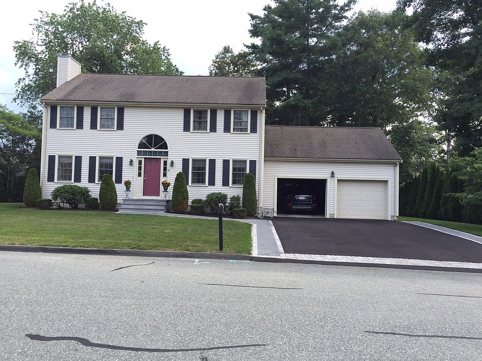 1st image of 9 Bosworth Dr