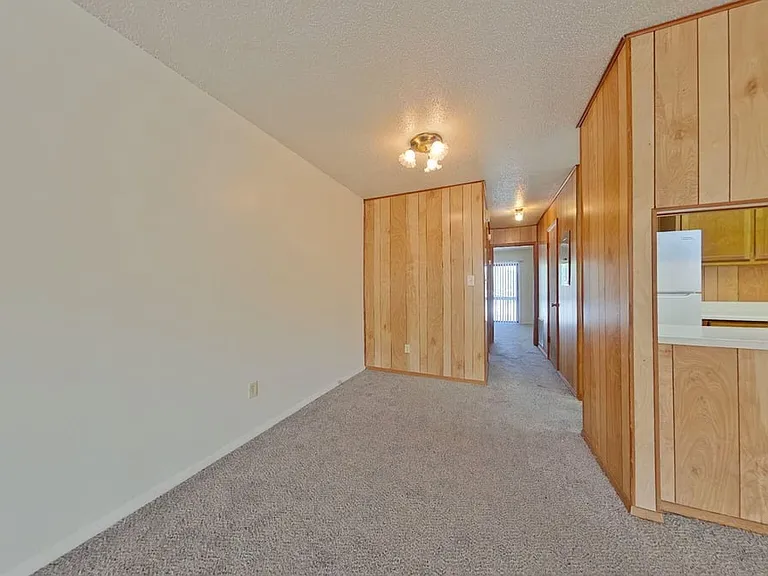 211 Tooke St #E — Photo 7