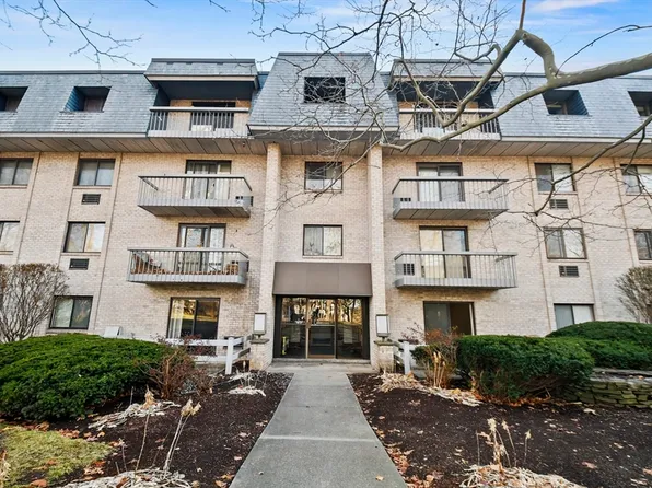 85 Commons Dr Unit 412, Shrewsbury, MA 01545