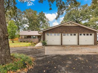 105 Maple St, Commerce, TX 75428