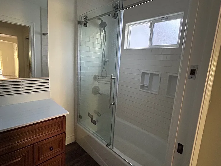 5400 Garden Grove Ave — Photo 11