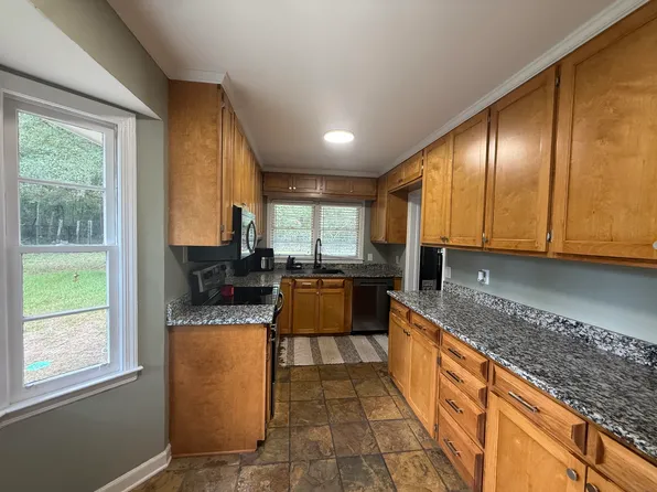 605 W Pulaski Dr, Hampton, SC 29924