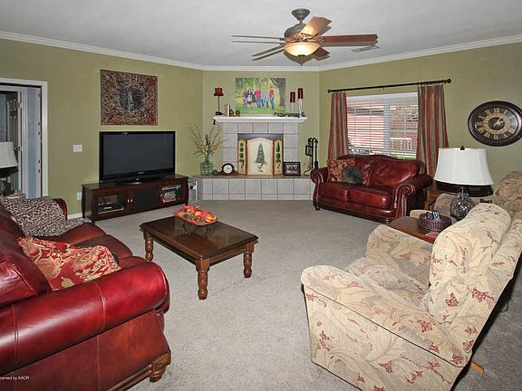 3rd image of 8203 Paragon Dr