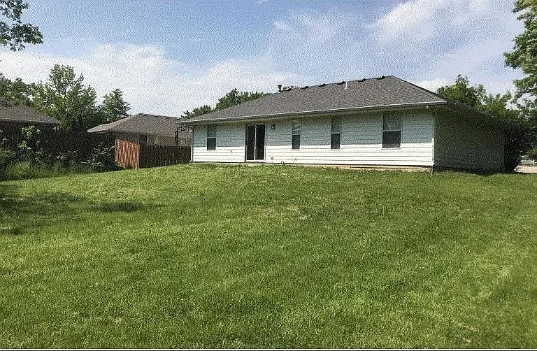 3808 Churchill Dr — Photo 17