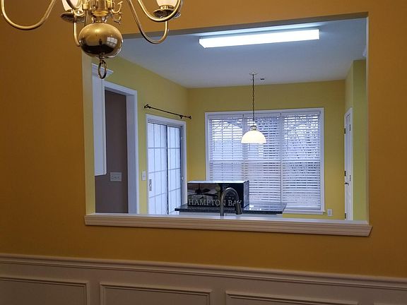 4th image of 6435 Waveland Dr