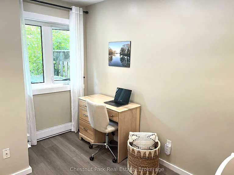 550 Oxbow Cres — Photo 7