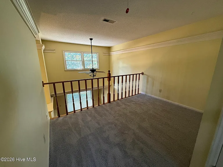 225 E New York Ave — Photo 25
