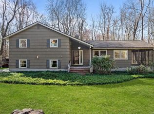 18 Fox Hill Rd, Wappingers Falls, NY 12590