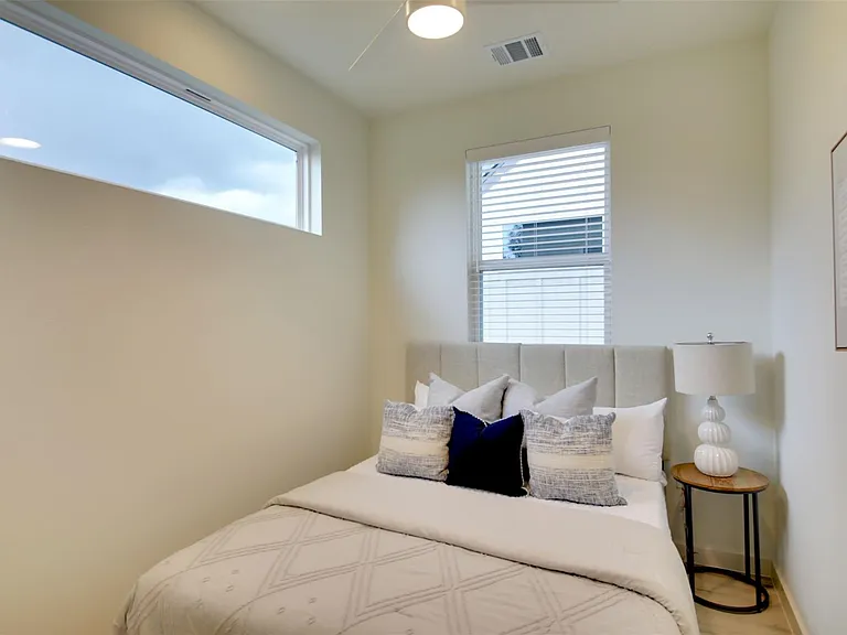 6802 Montana St #2 — Photo 9