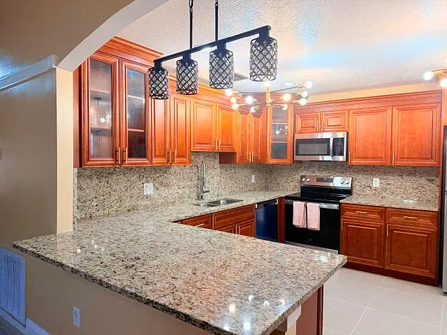 7883 Blairwood Cir S